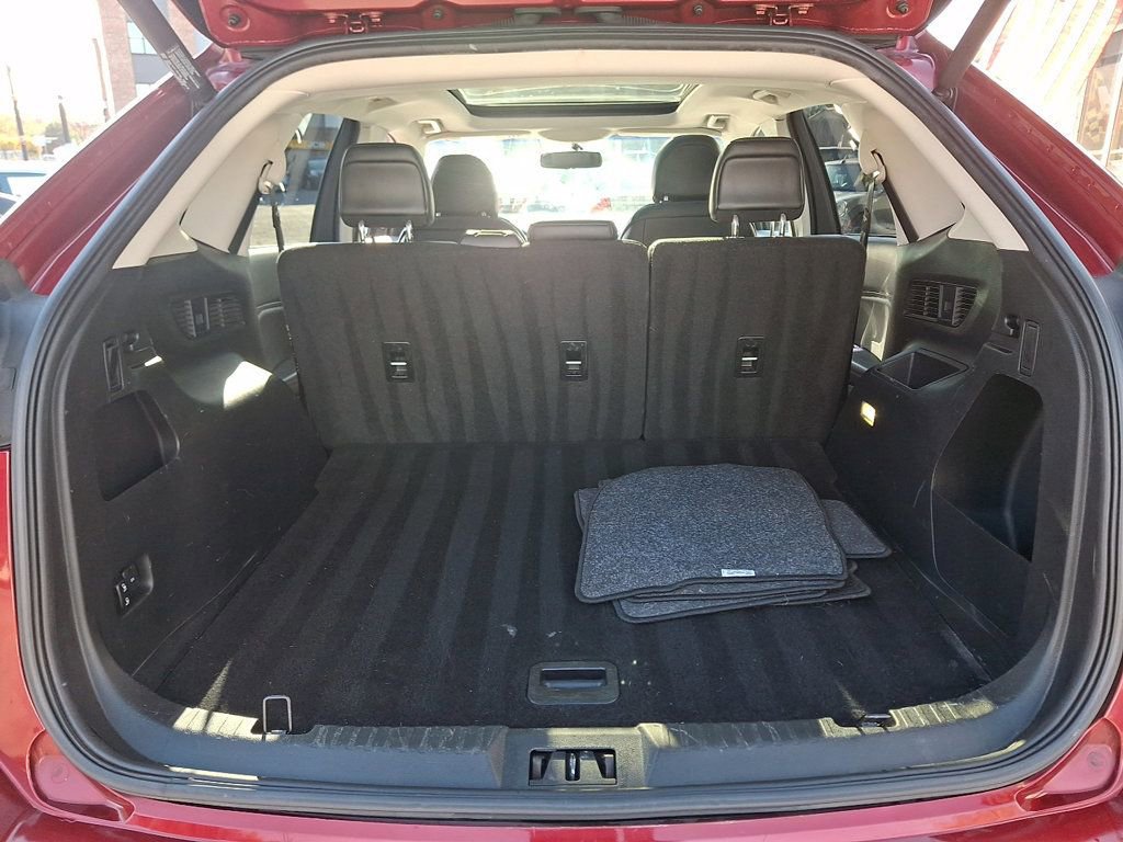 Used 2017 Ford Edge SEL w/ Equipment Group 201A image 27