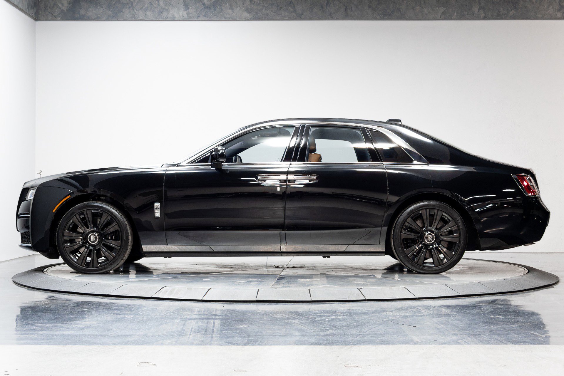 Used 2022 Rolls-Royce Ghost AWD/4WD image 47
