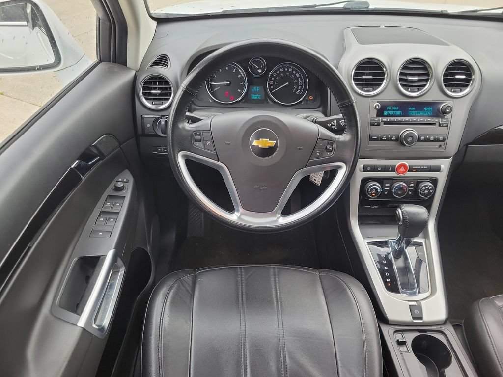 Used 2013 Chevrolet Captiva Sport LTZ FWD image 12