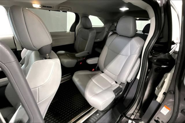 Used 2022 Toyota Sienna LE FWD image 27