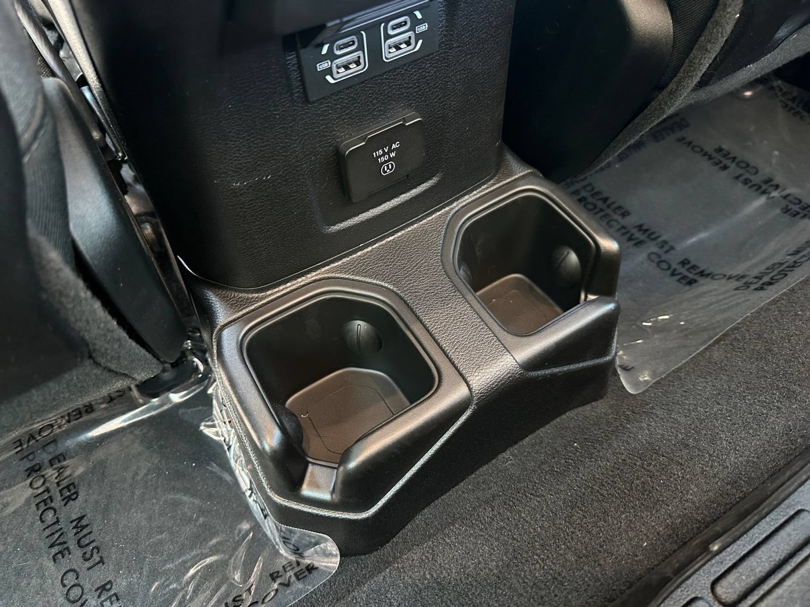 Used 2024 Jeep Wrangler Rubicon AWD/4WD image 32