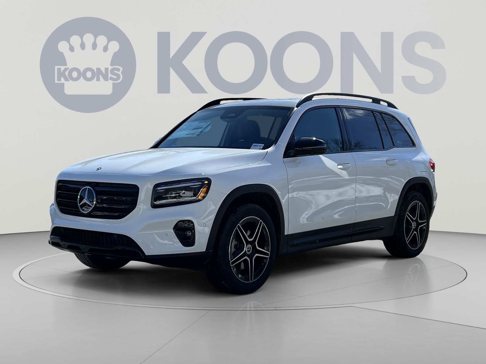 Used 2026 Mercedes-Benz GLB 250 4MATIC image 1