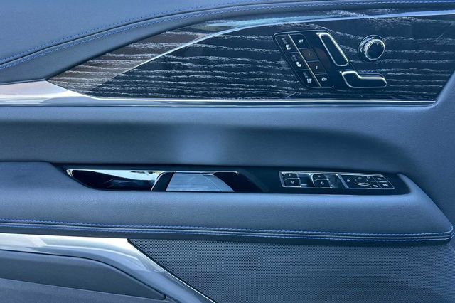 New 2026 Cadillac Escalade IQ Sport 1 w/ LPO, ONYX Package image 10