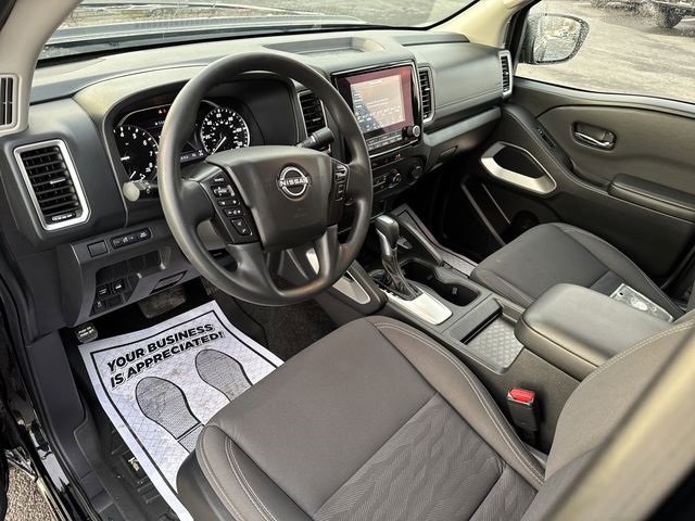 Used 2024 Nissan Frontier SV image 10
