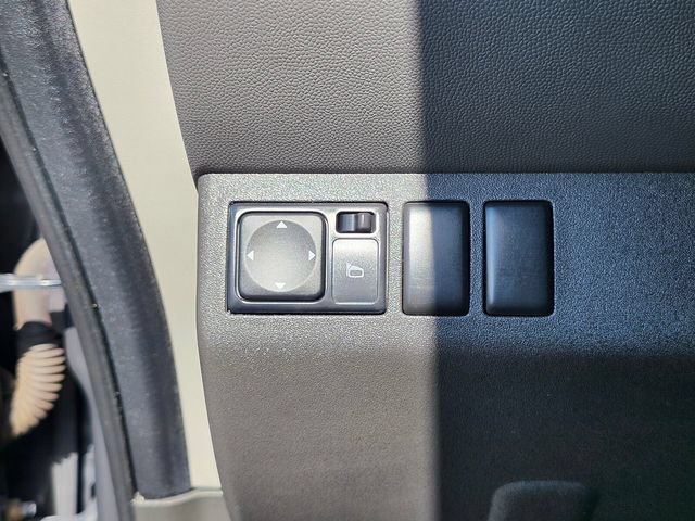 Used 2015 Nissan Xterra S w/ Value Package AWD/4WD image 22