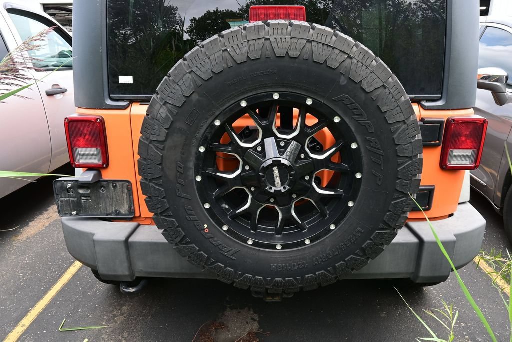 Used 2012 Jeep Wrangler Unlimited Sport AWD/4WD image 15