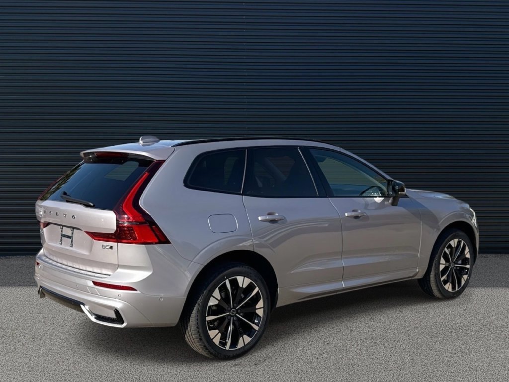 Used 2026 Volvo XC60 B5 Plus w/ Protection Package Premier AWD/4WD image 5
