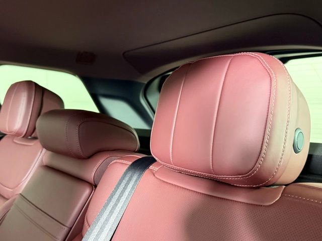 New 2025 Land Rover Range Rover SE image 21