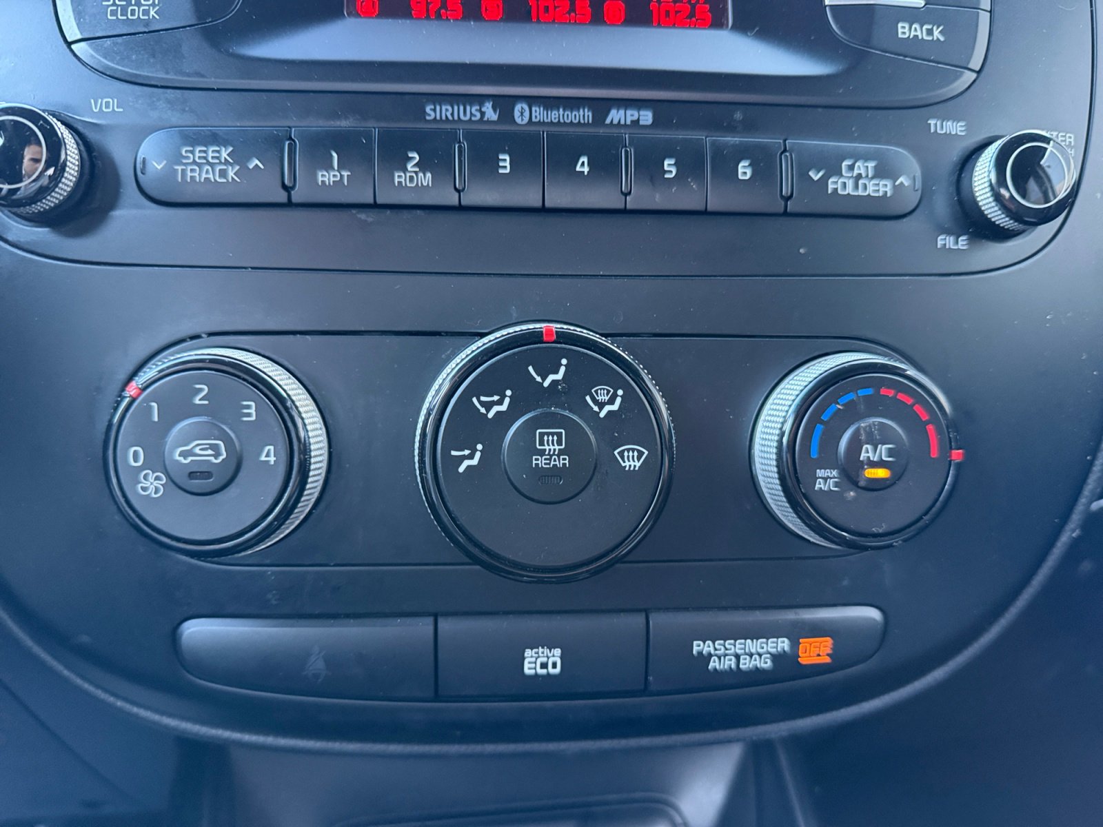 Used 2015 Kia Soul + image 11