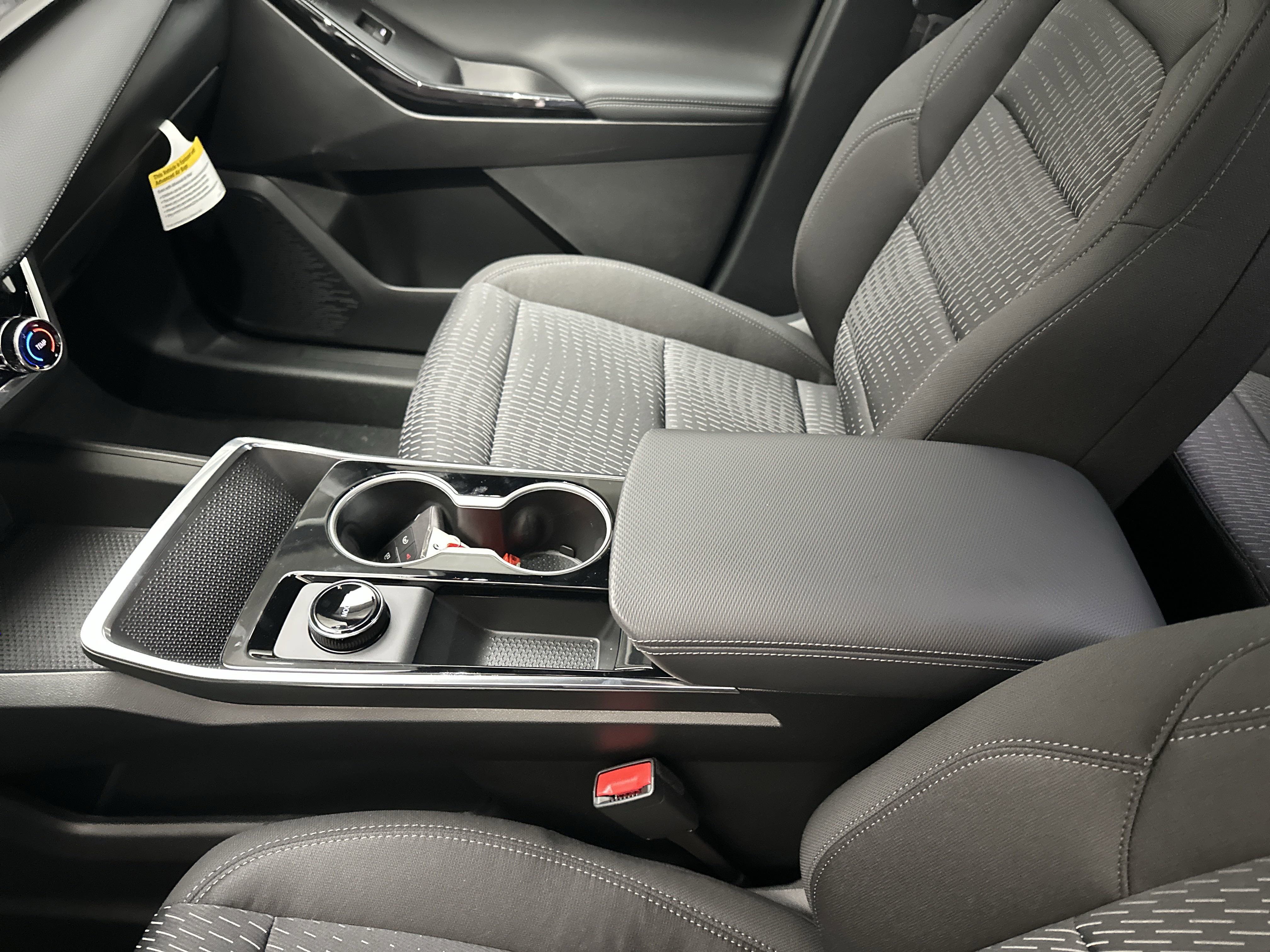 New 2026 Chevrolet Equinox LT w/ Safety and Technology Package image 37