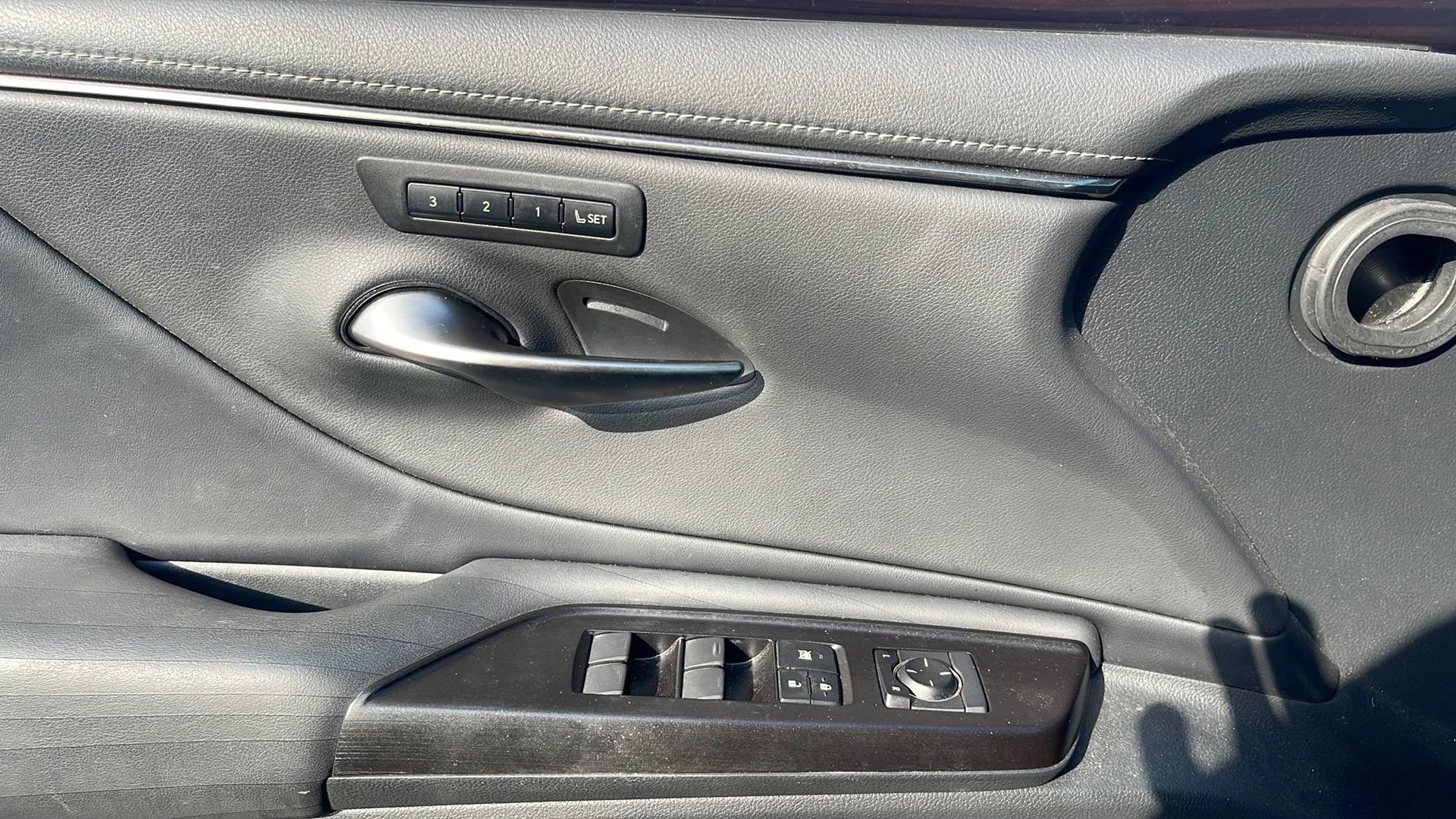 Used 2019 Lexus ES 350 w/ Accessory Package 2 FWD image 20