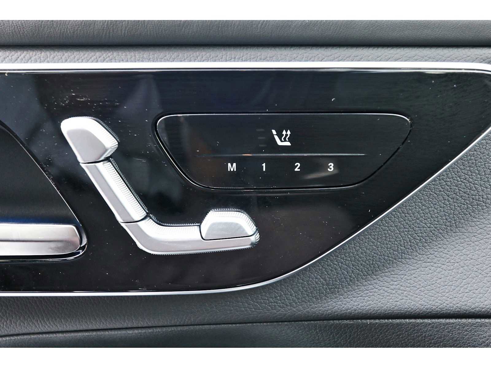 Used 2025 Mercedes-Benz GLC 300 image 27