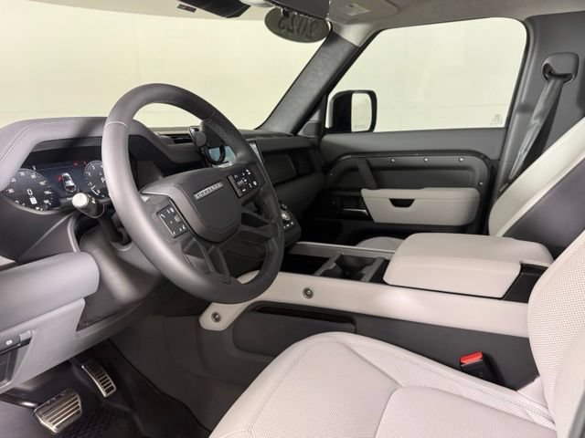 Used 2025 Land Rover Defender 110 X AWD/4WD image 16