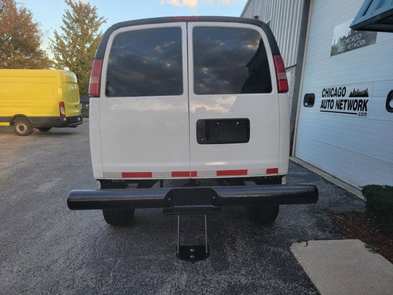 Used 2011 Chevrolet Express 1500 AWD image 15