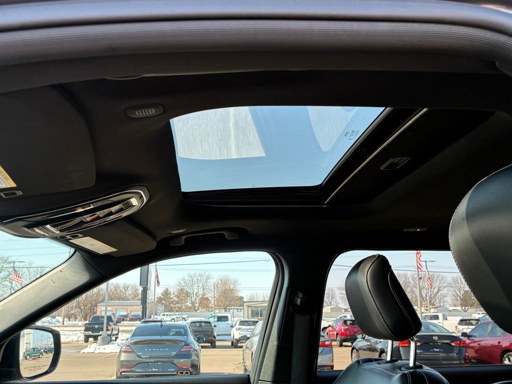 Used 2024 Jeep Grand Cherokee L Altitude image 15