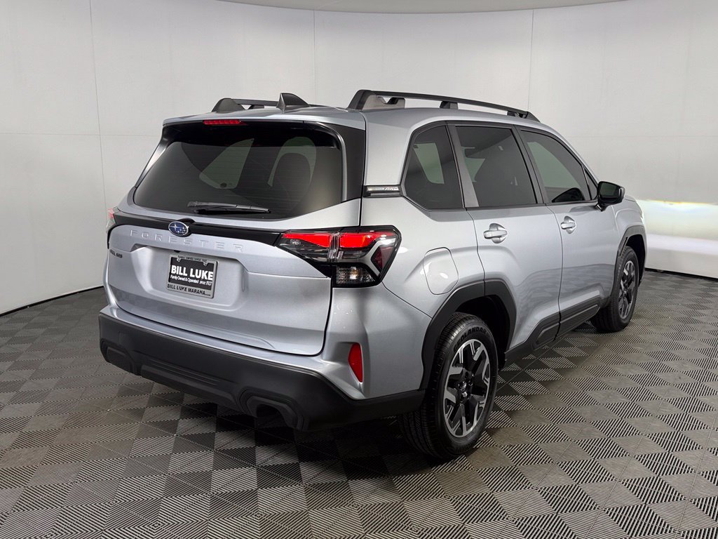 Used 2026 Subaru Forester Premium AWD/4WD image 8