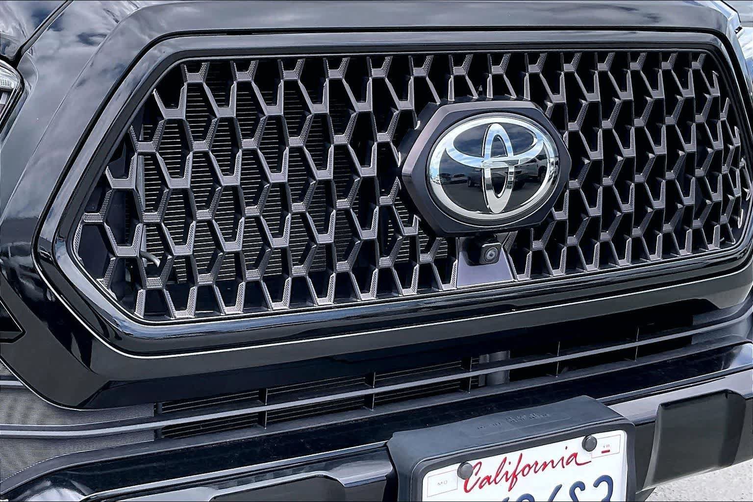 Used 2023 Toyota Tacoma Limited w/ Nightshade Package AWD/4WD image 33