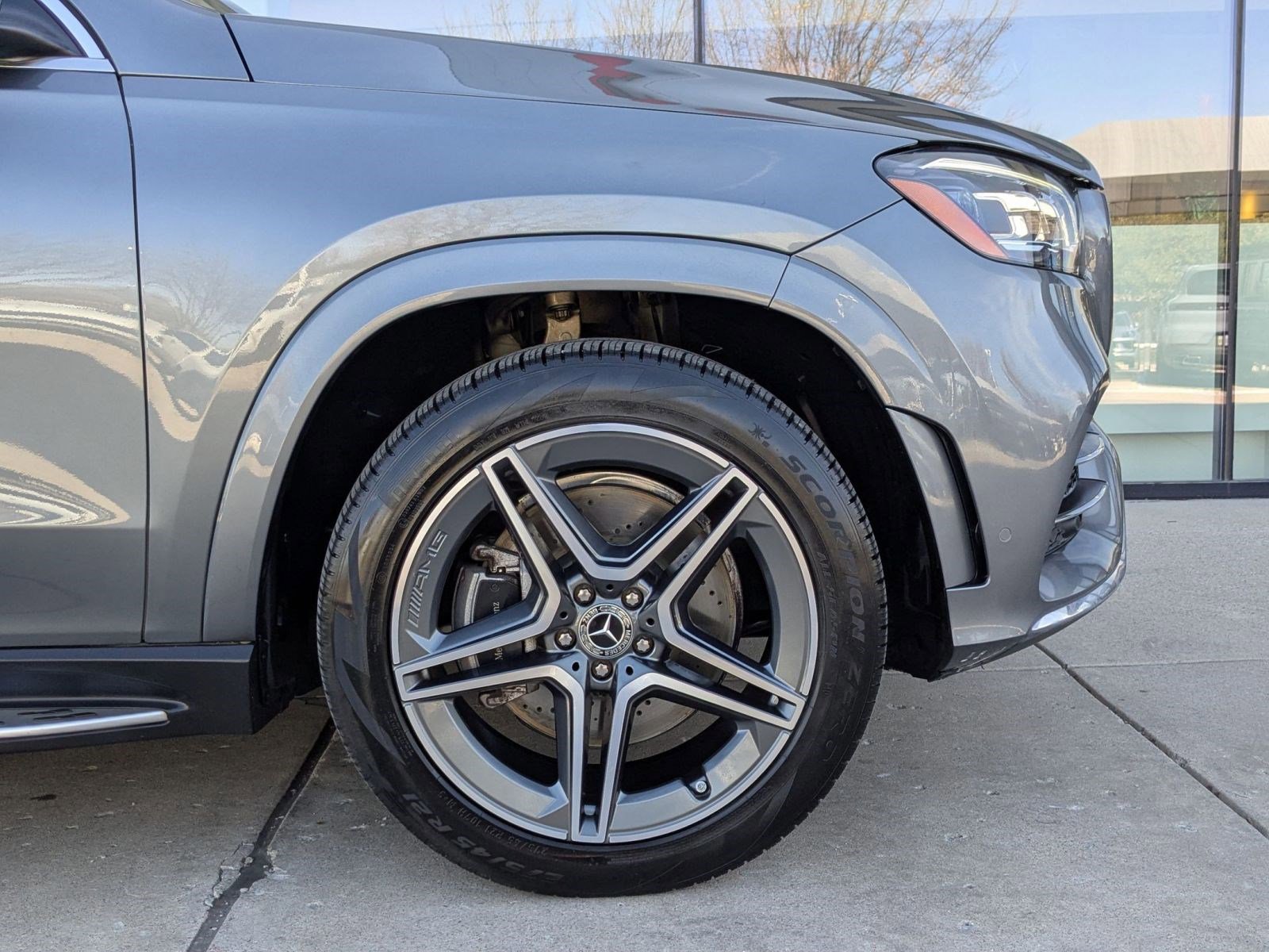 Used 2022 Mercedes-Benz GLS 450 4MATIC image 11