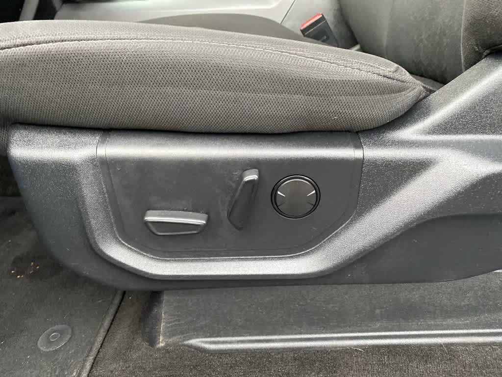 Used 2019 Ford F150 XLT w/ Equipment Group 302A Luxury AWD/4WD image 14