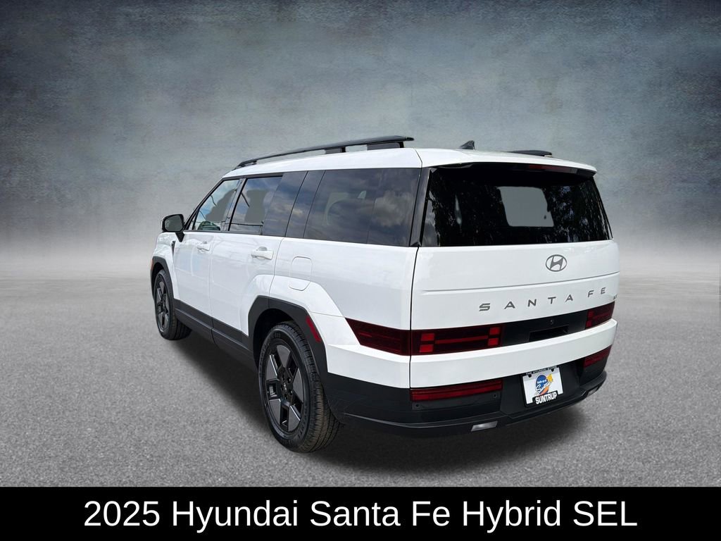 Used 2025 Hyundai Santa Fe SEL FWD image 3