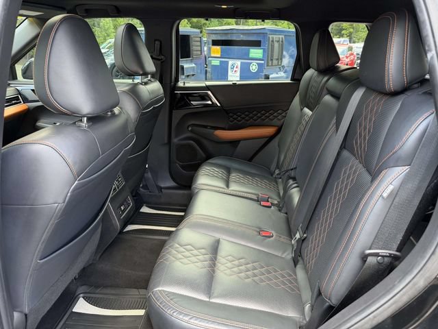 Used 2022 Mitsubishi Outlander SEL AWD/4WD image 13