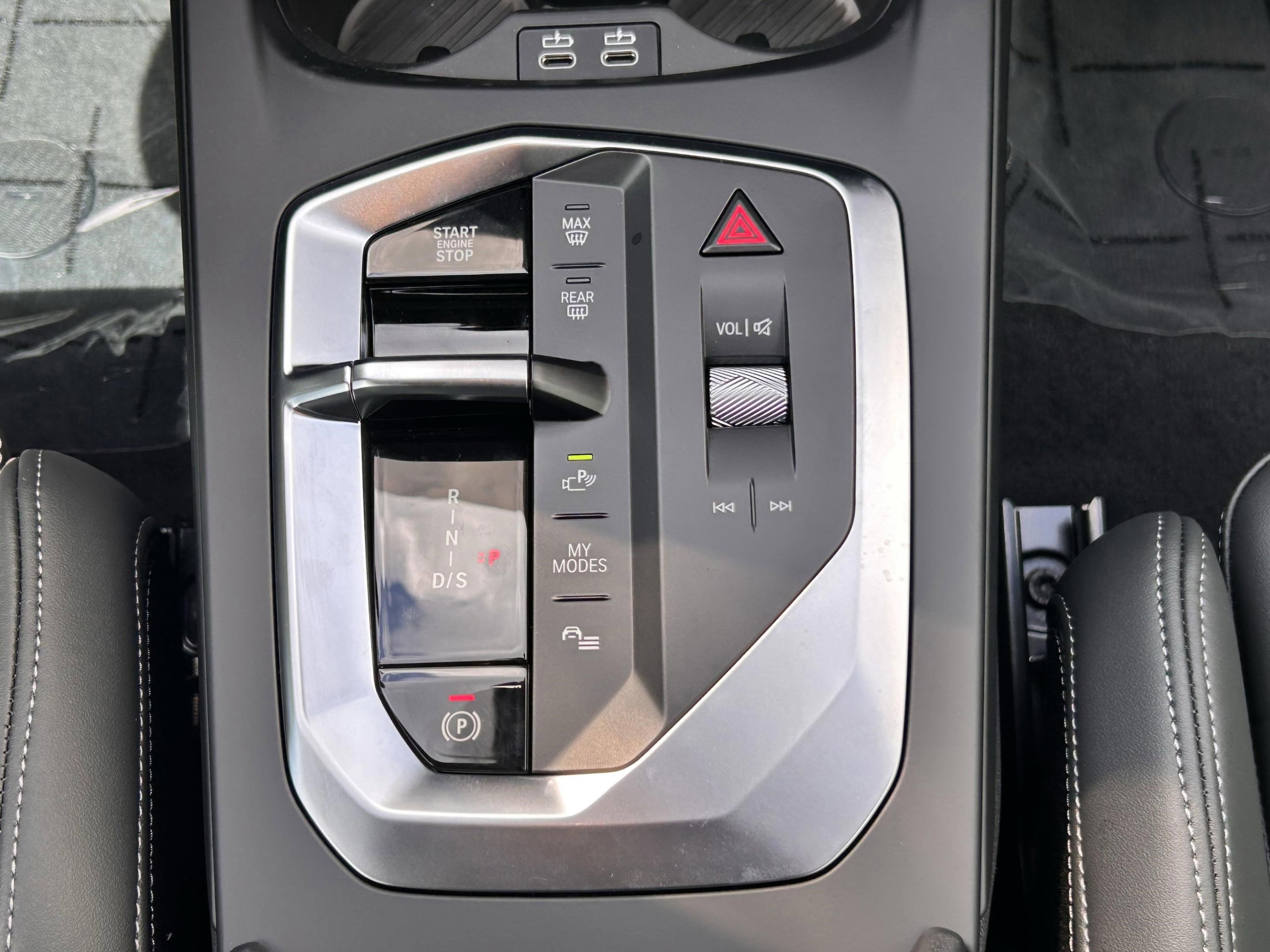 Used 2025 BMW M235i xDrive w/ Premium Package image 19