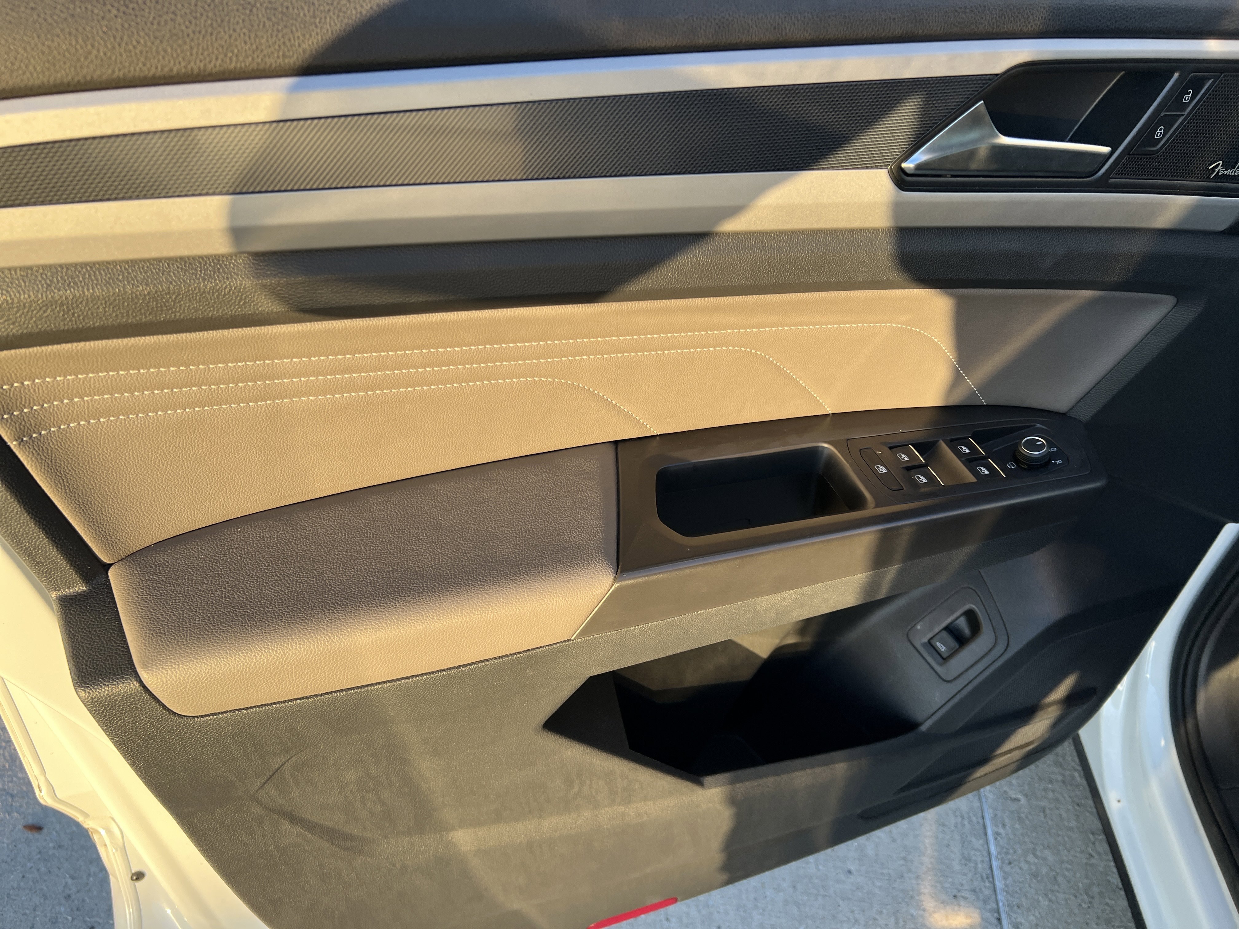 Used 2022 Volkswagen Atlas SEL Premium image 13