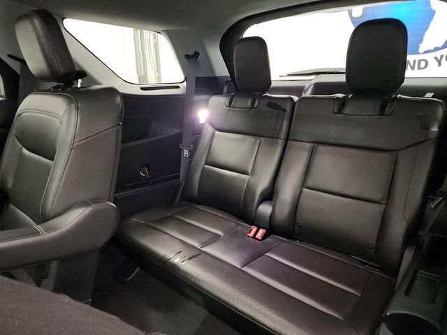 Used 2022 Ford Explorer XLT w/ Equipment Group 202A image 27