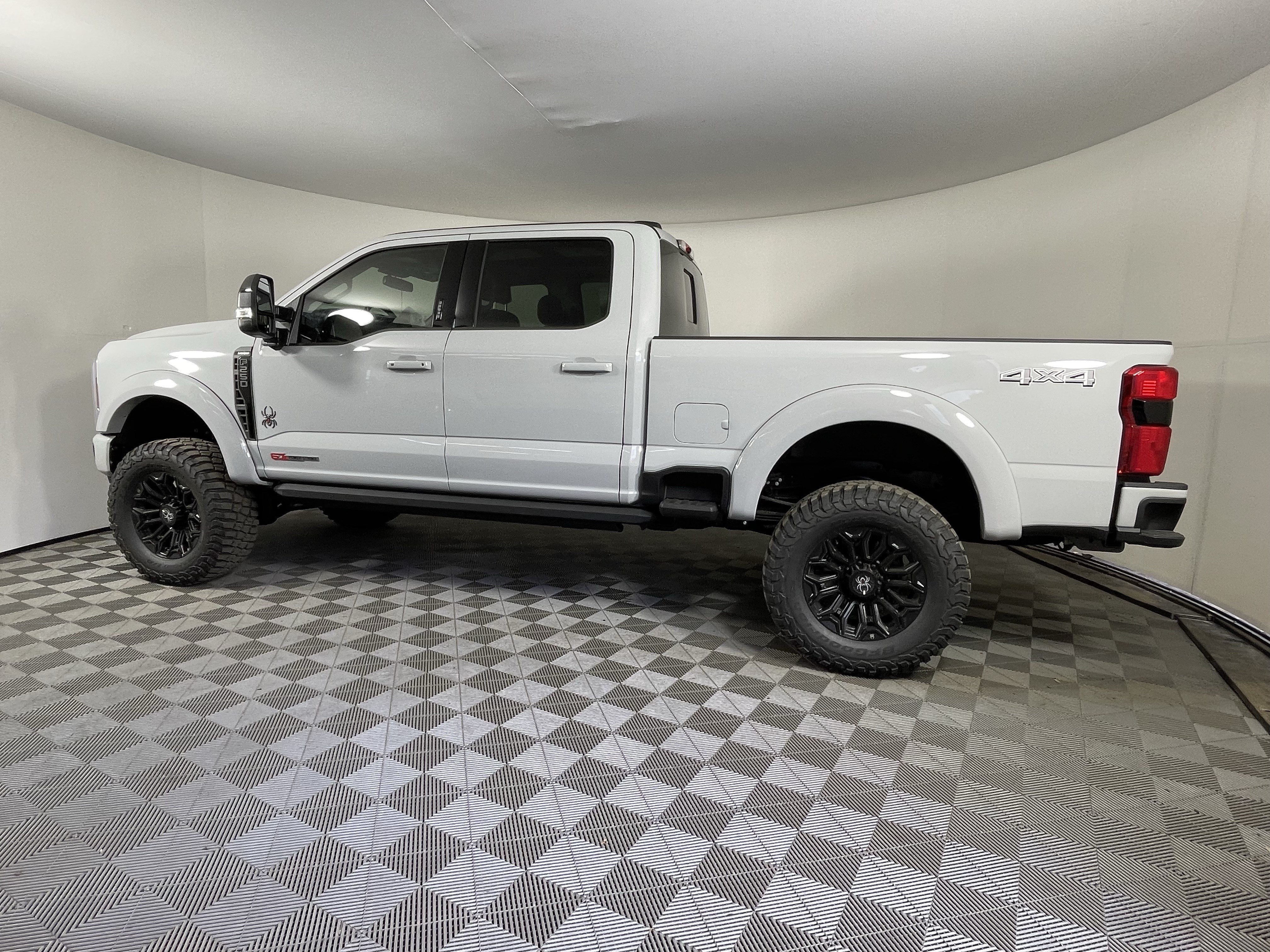 New 2026 Ford F250 Lariat w/ Black Appearance Package AWD/4WD image 2