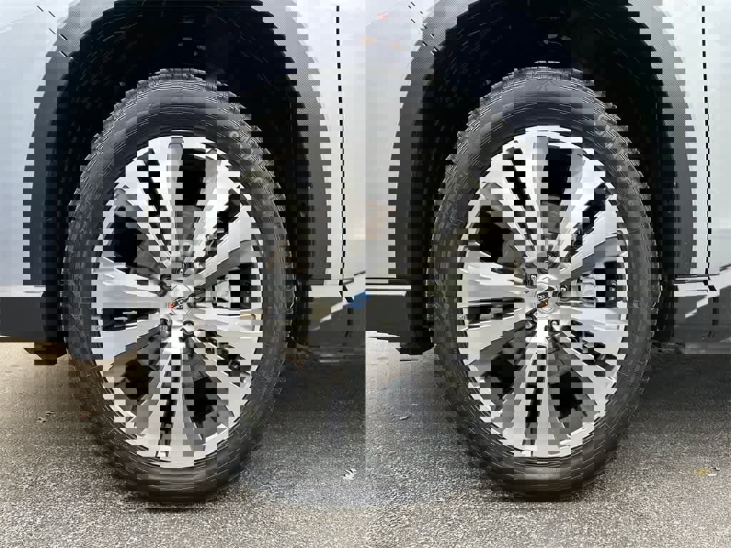 Used 2022 Subaru Ascent Limited w/ Technology Package image 8