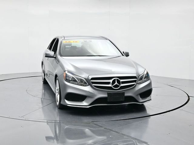 Used 2014 Mercedes-Benz E 350 4MATIC Sedan image 4