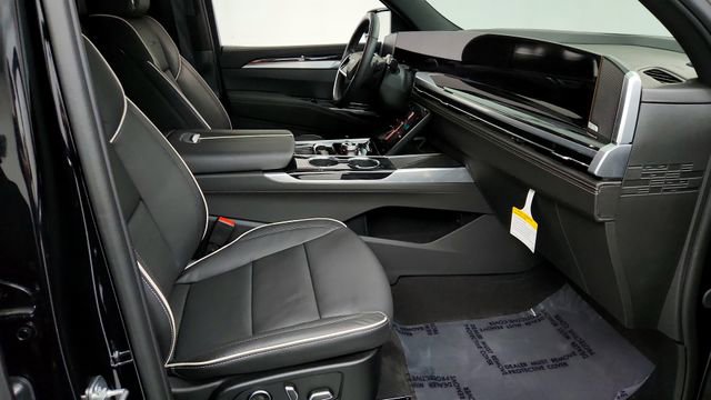 Certified 2026 Cadillac Escalade ESV Sport w/ LPO, ONYX Package image 22
