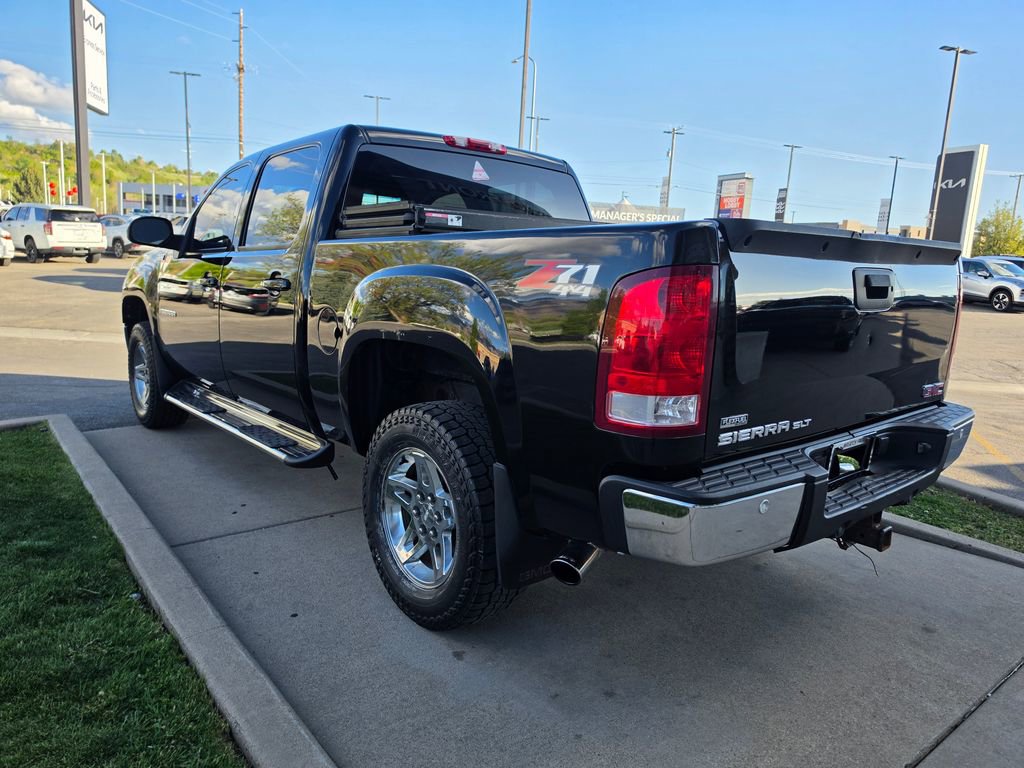 Used 2009 GMC Sierra 1500 SLT w/ All-Terrain Package AWD/4WD image 7
