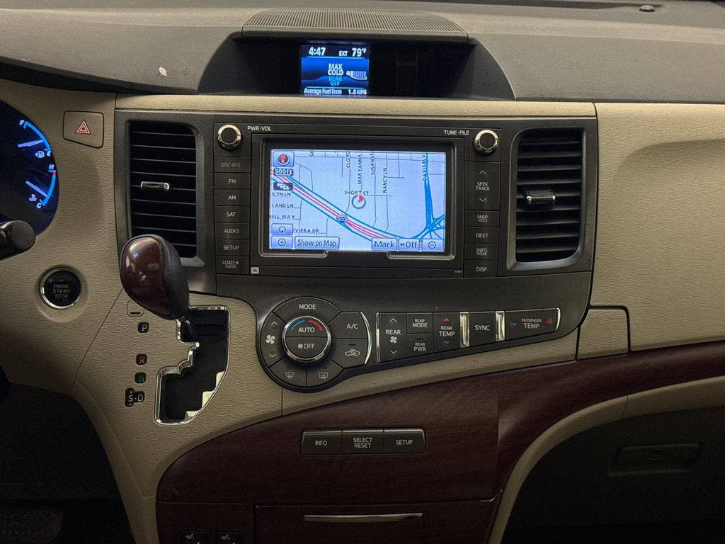 Used 2013 Toyota Sienna Limited w/ Premium Pkg FWD image 16