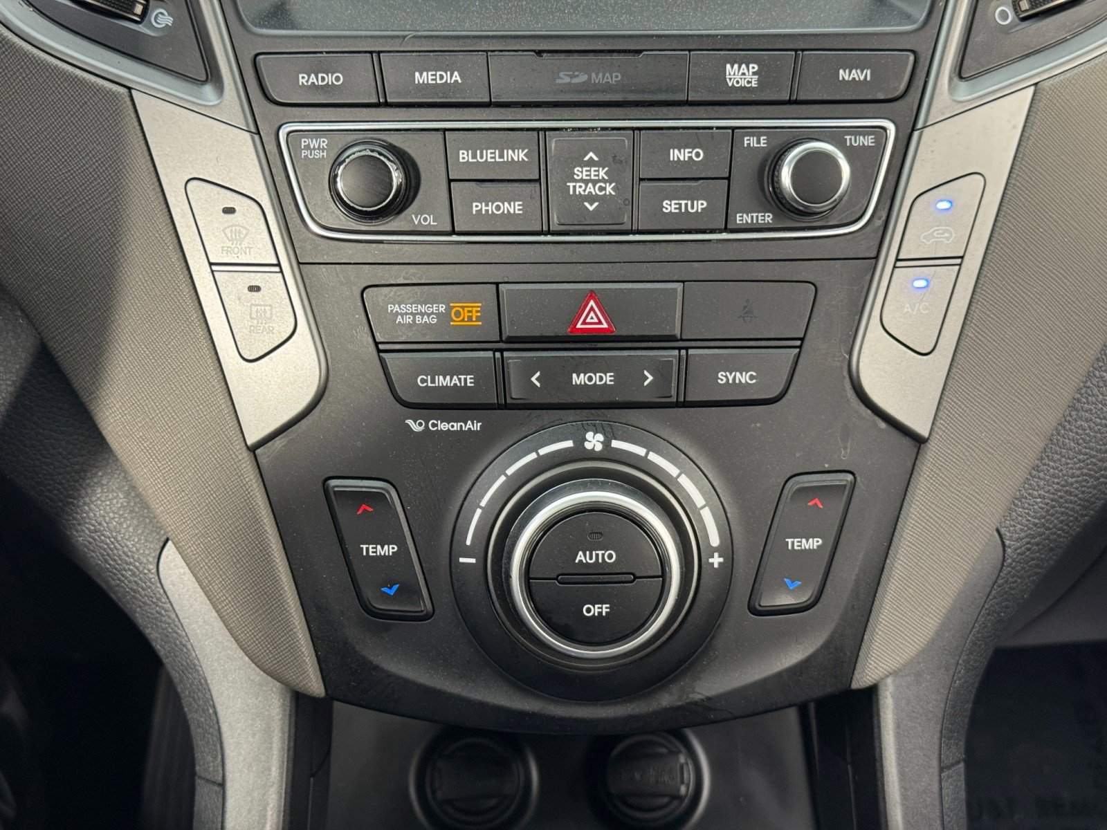 Used 2018 Hyundai Santa Fe Sport w/ 2.4L Tech Package 04 image 28