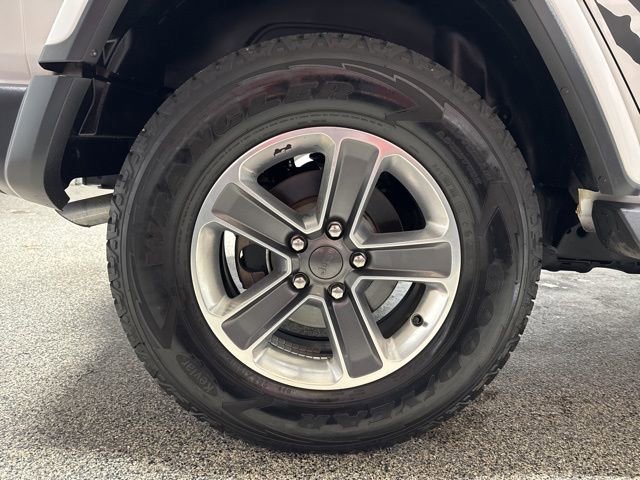 Used 2019 Jeep Wrangler Unlimited Sahara image 22