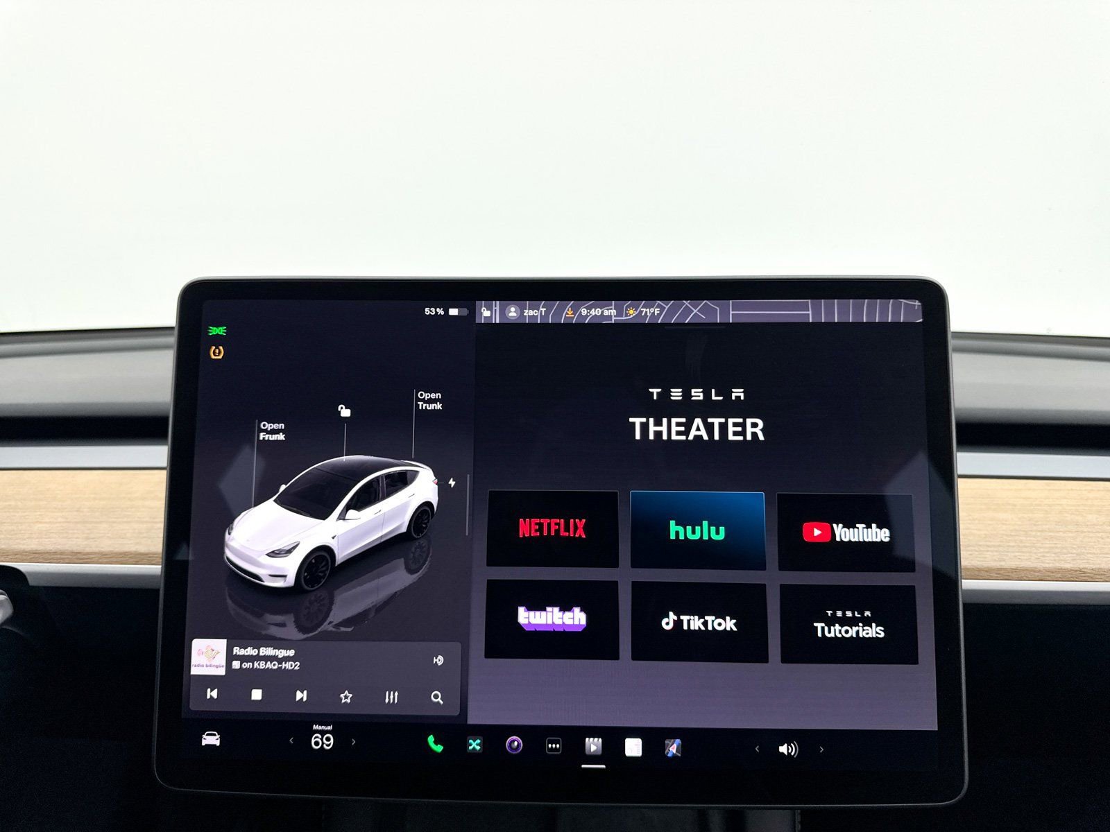 Used 2024 Tesla Model Y Performance image 22