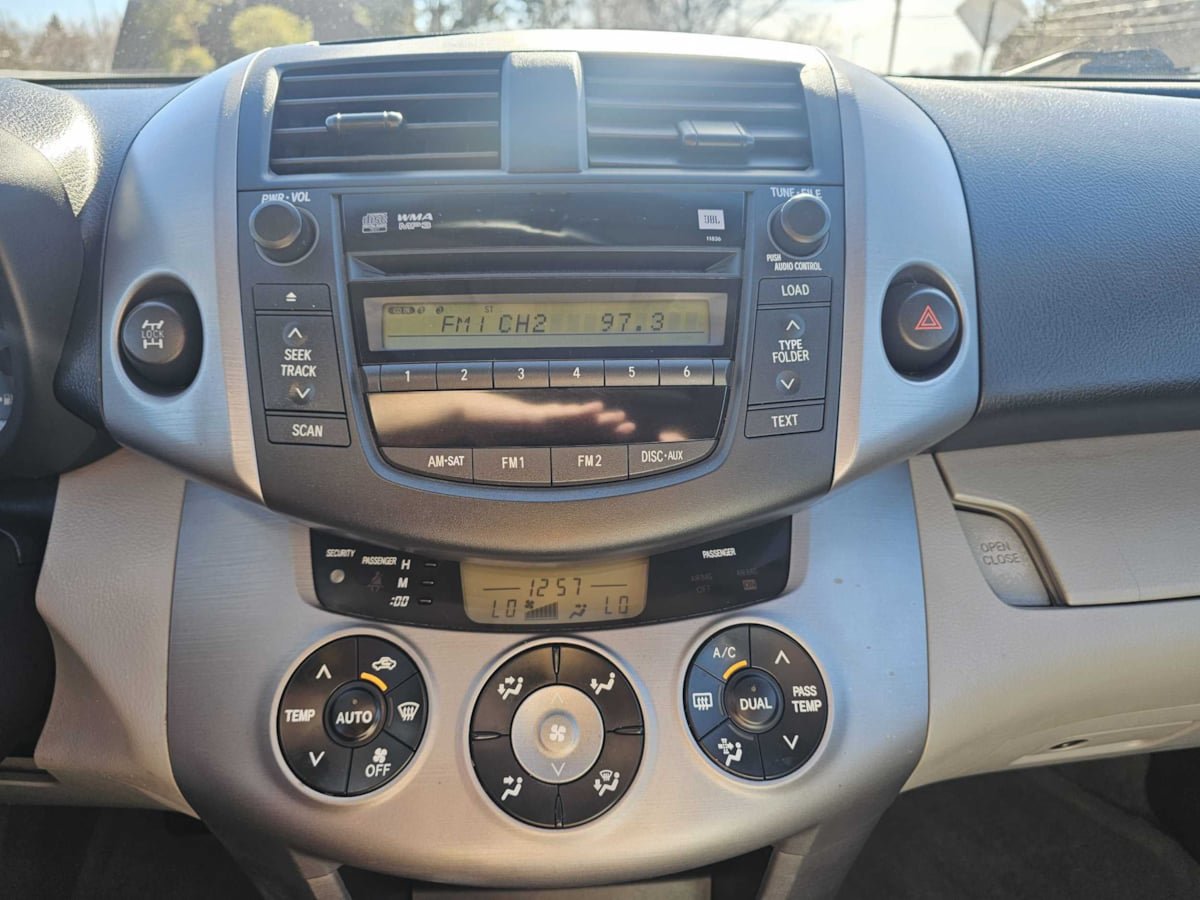 Used 2008 Toyota RAV4 Limited AWD/4WD image 15
