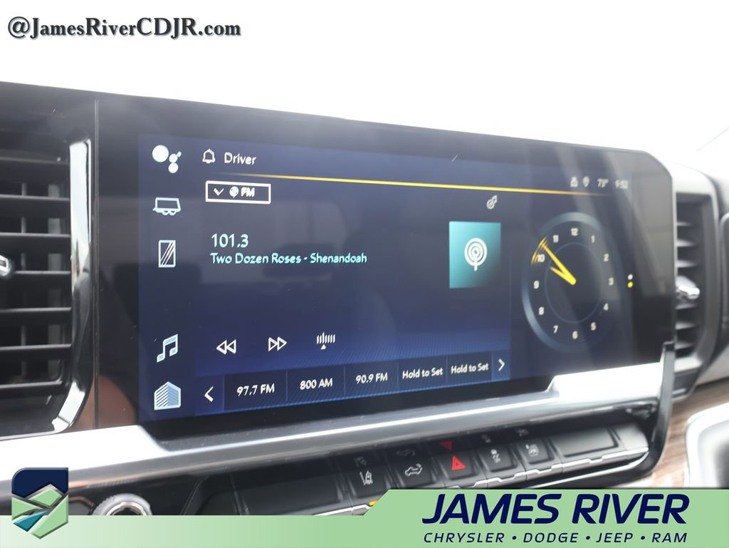 Used 2025 Chevrolet Silverado 2500 LT w/ Convenience Package image 32