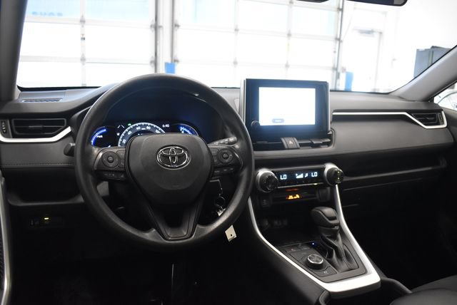 Used 2024 Toyota RAV4 LE AWD/4WD image 23