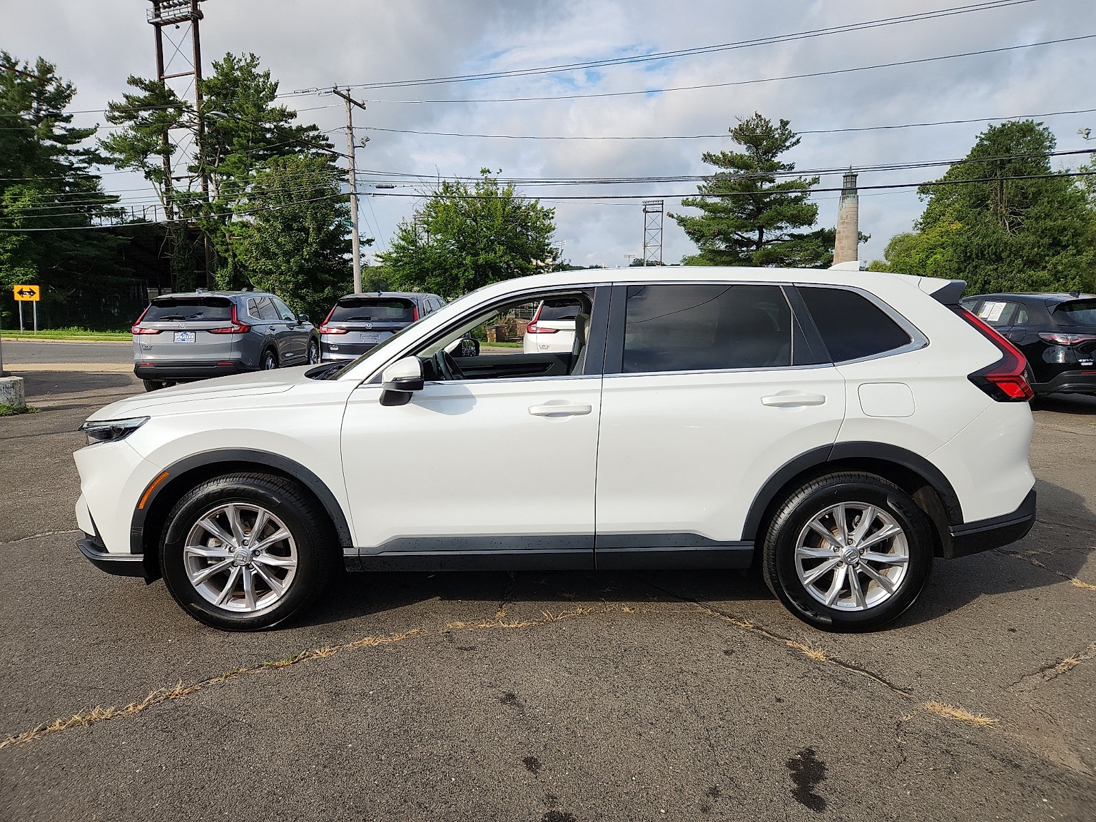 Used 2023 Honda CR-V EX-L image 7