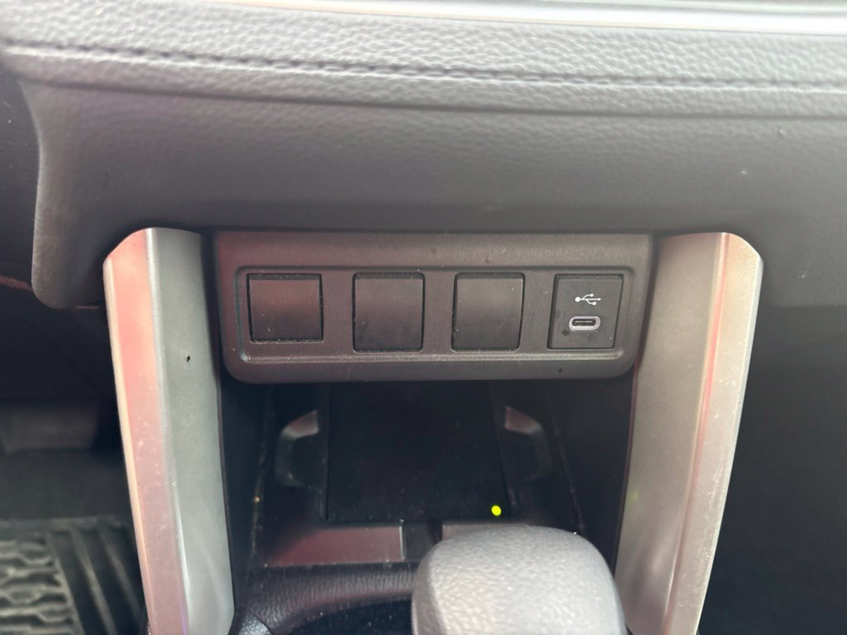 Used 2024 Toyota Corolla Cross LE FWD image 14