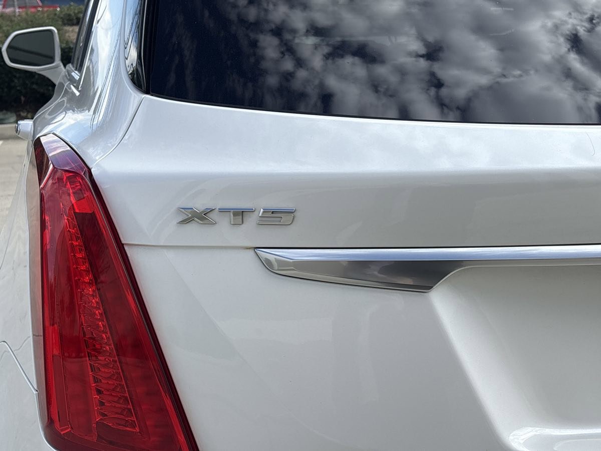 Used 2019 Cadillac XT5 Luxury image 11