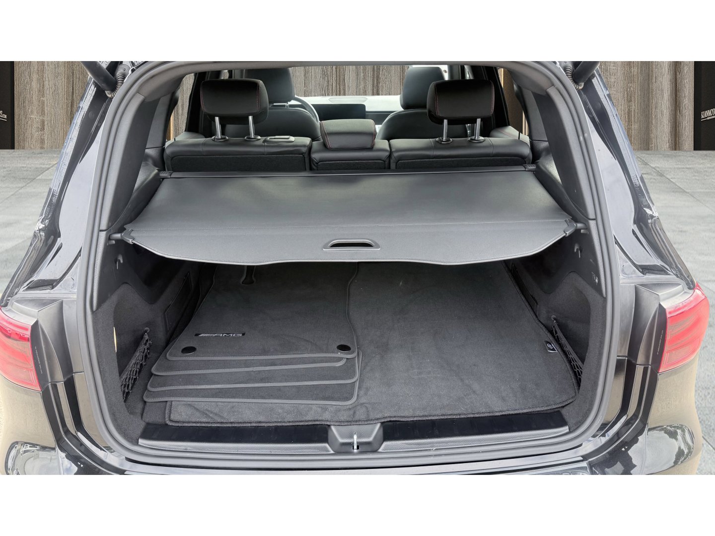 Used 2024 Mercedes-Benz GLB 250 image 13