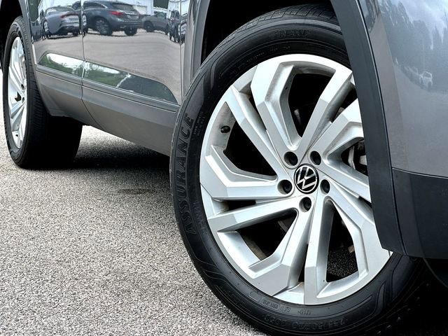 Used 2023 Volkswagen Atlas SE AWD/4WD image 2
