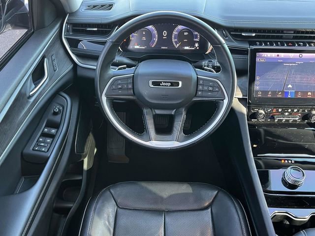 Used 2022 Jeep Grand Cherokee L Limited w/ Luxury Tech Group II image 18