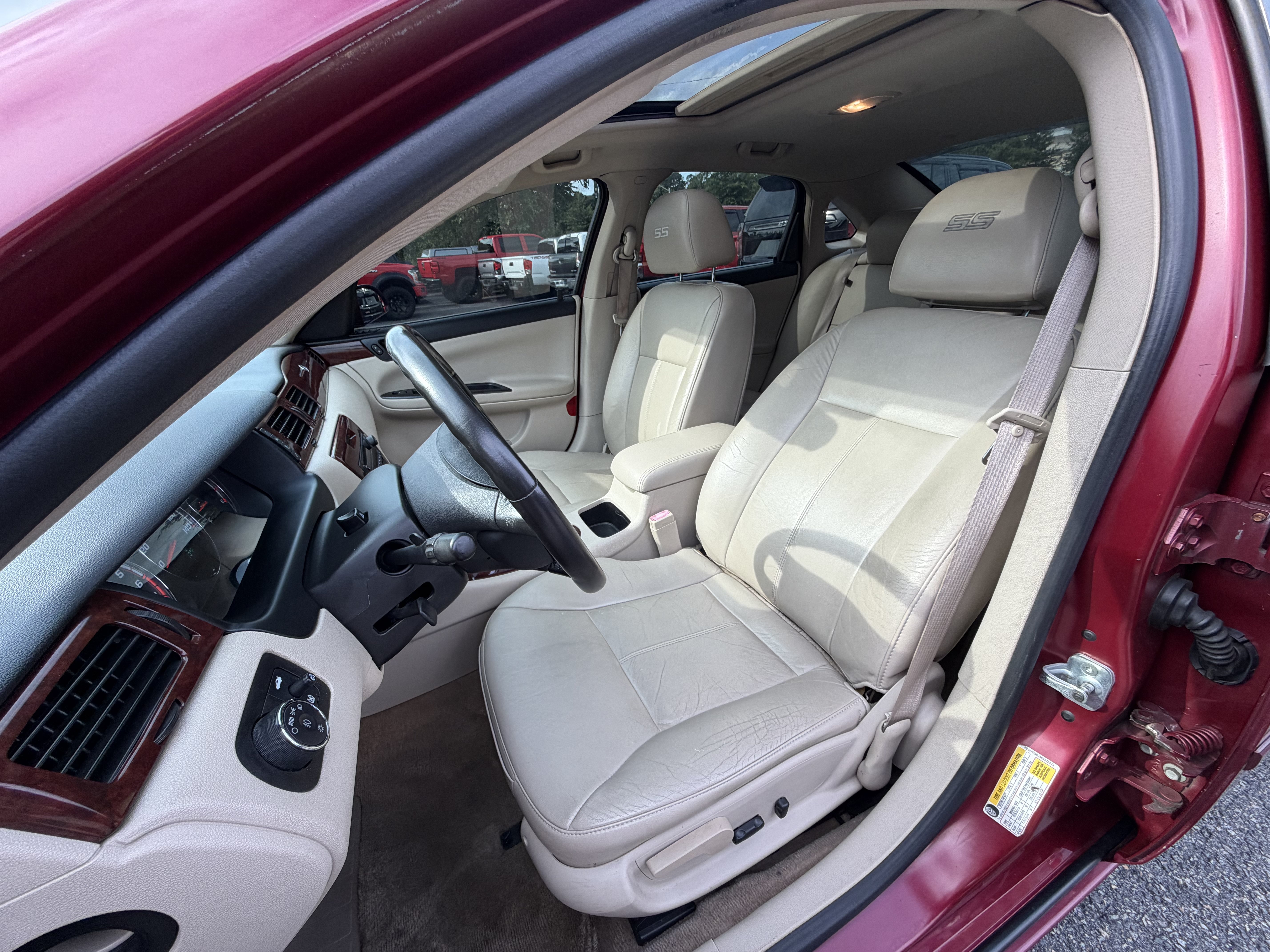 Used 2006 Chevrolet Impala SS w/ Convenience Package FWD image 11