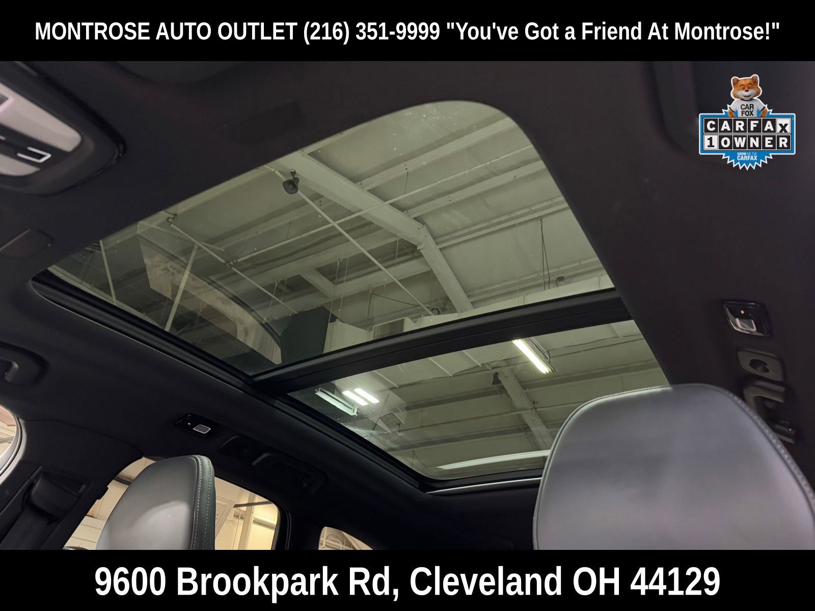 Used 2022 Volvo XC60 T8 R-Design w/ Advanced Package image 32