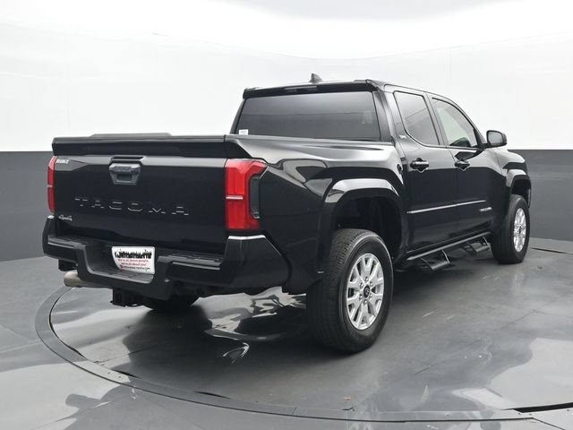 Used 2024 Toyota Tacoma SR5 AWD/4WD image 19