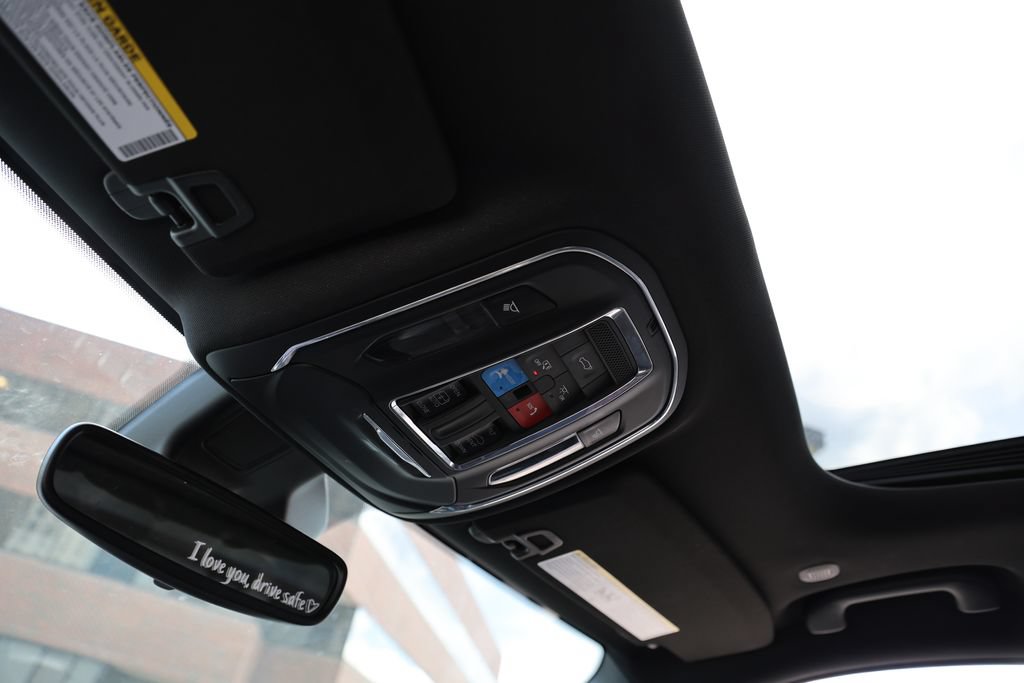 Used 2024 Jeep Grand Cherokee L Altitude AWD/4WD image 19
